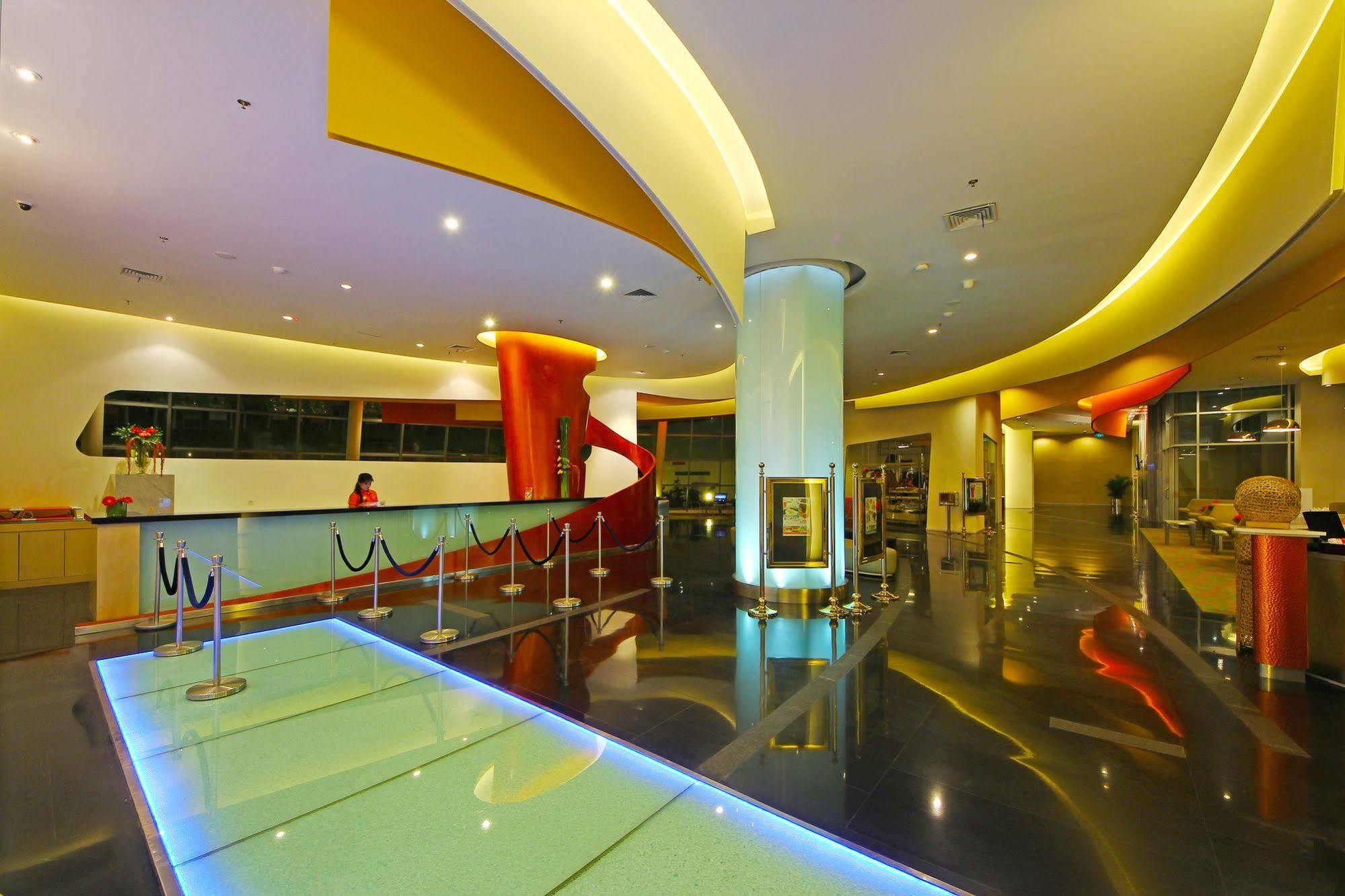 Pop! Hotel Festival Citylink Bandung Exterior photo