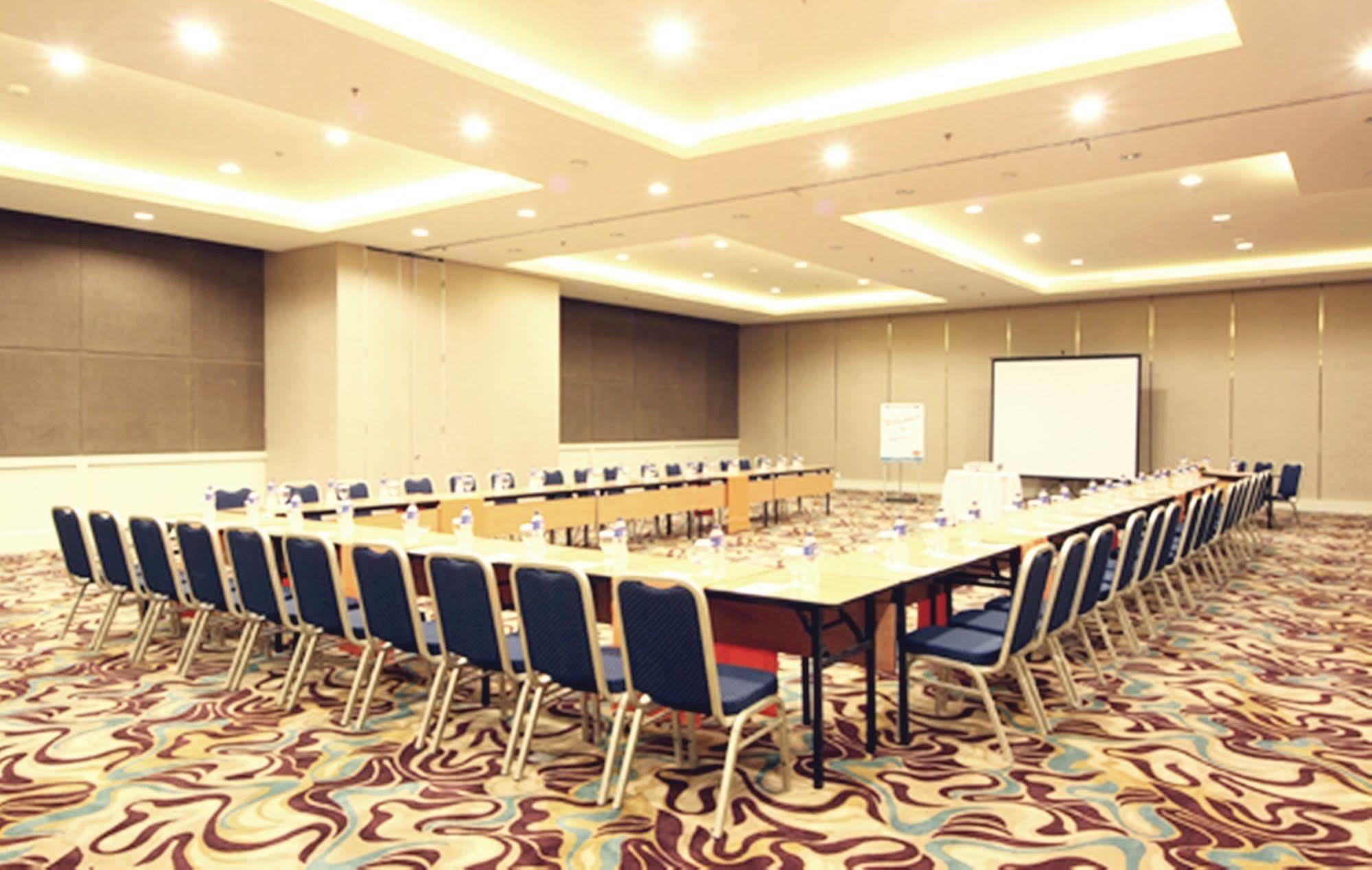 Pop! Hotel Festival Citylink Bandung Exterior photo